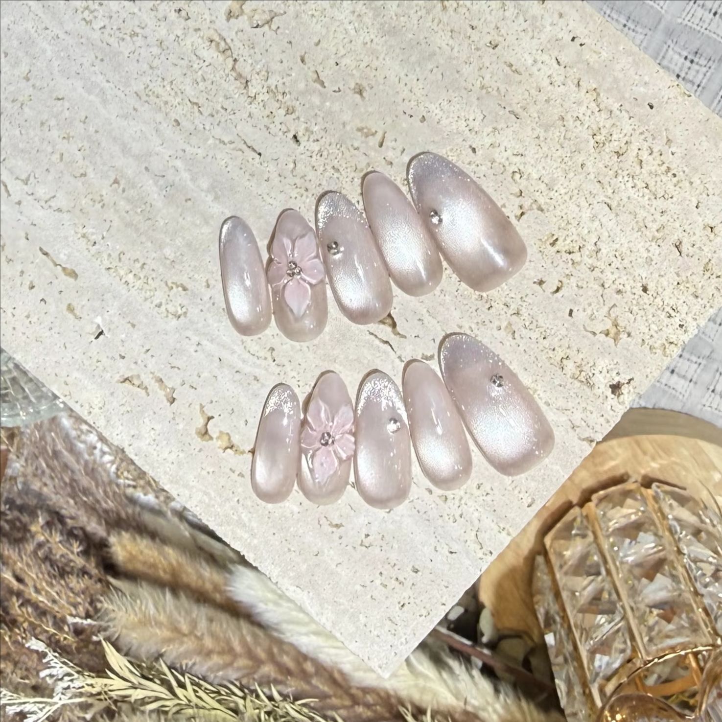 Nail Art Cat Eye Simple - 10 قطع من الأظافر الاصطناعية الوردية