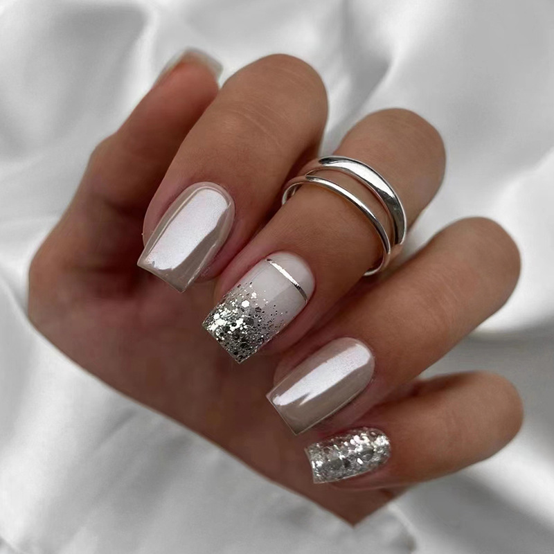 أظافر صناعية قصيرة مربعة الشكل - مراجعة Nail Art Aesthetic وسعره