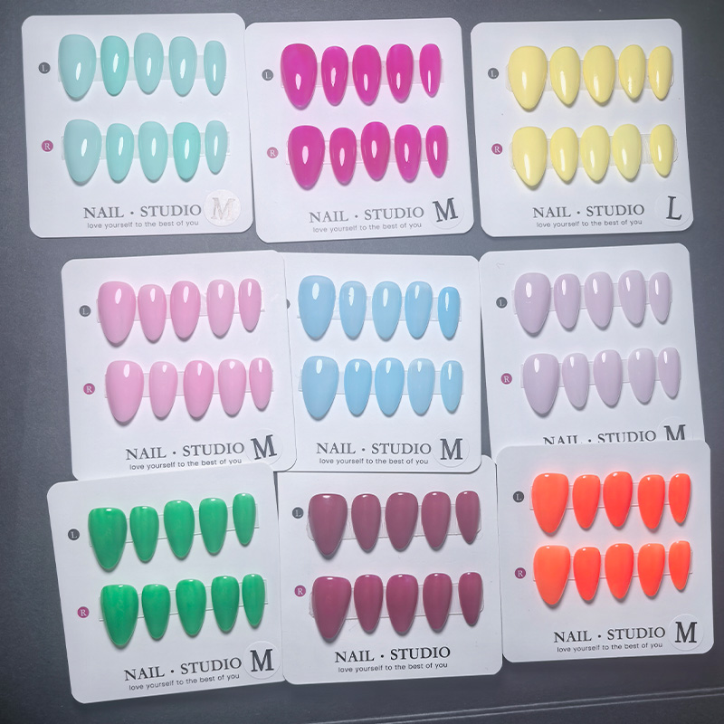 10 قطع من الأظافر الاصطناعية ا - مراجعة Nail Art Yellow وسعره