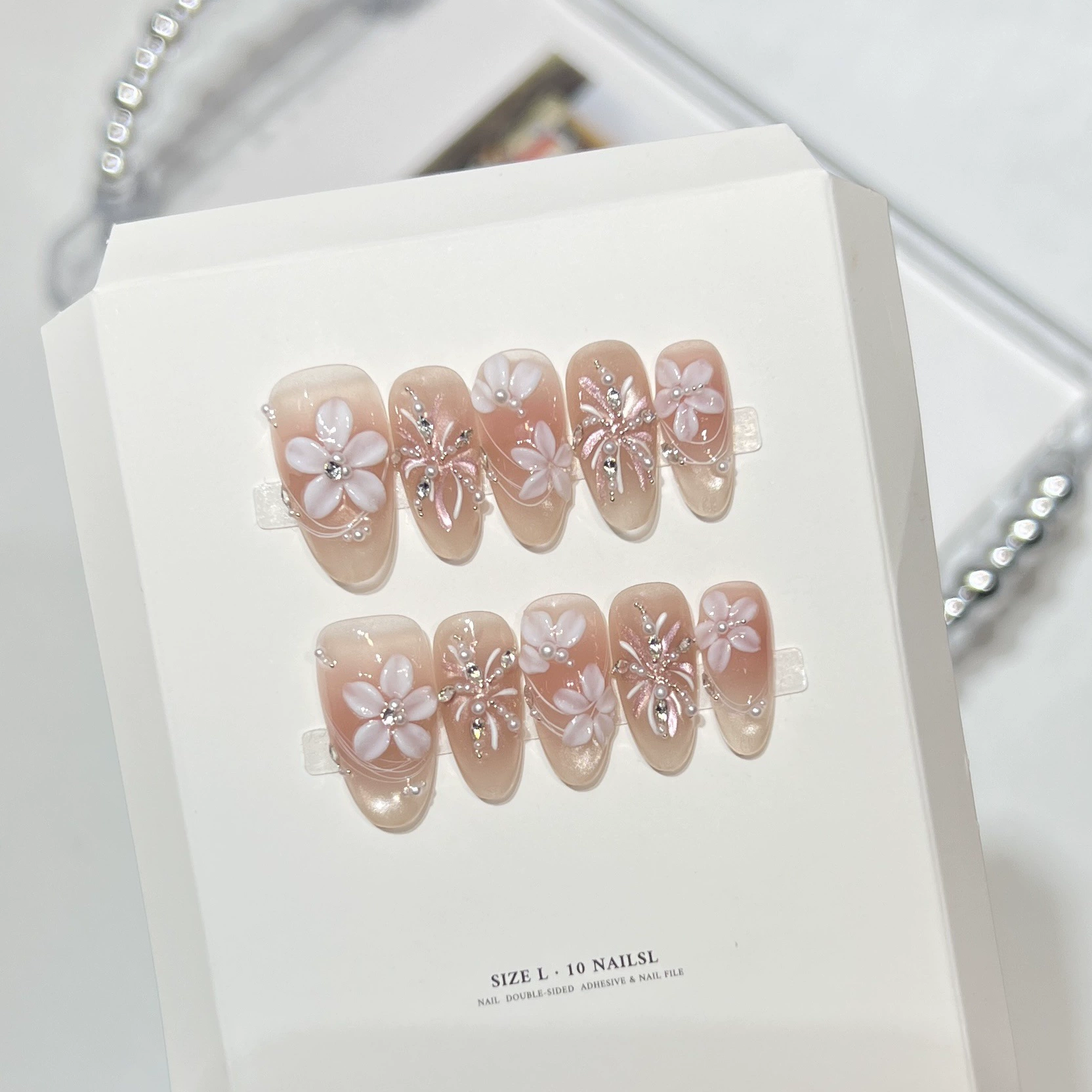10 قطع من الأظافر الصناعية الن - مراجعة Nail Art Aesthetic وسعره